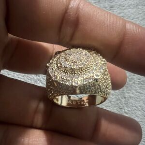 “Elegant CH14K Gold-Plated Ring with Cubic Zirconia – Size 8”